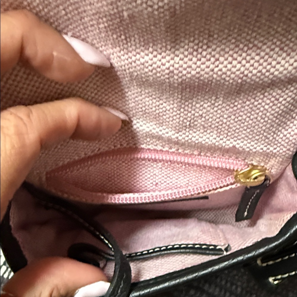Dooney & Bourke Black Pebbled Leather Crossbody Bag - Picture 4 of 7